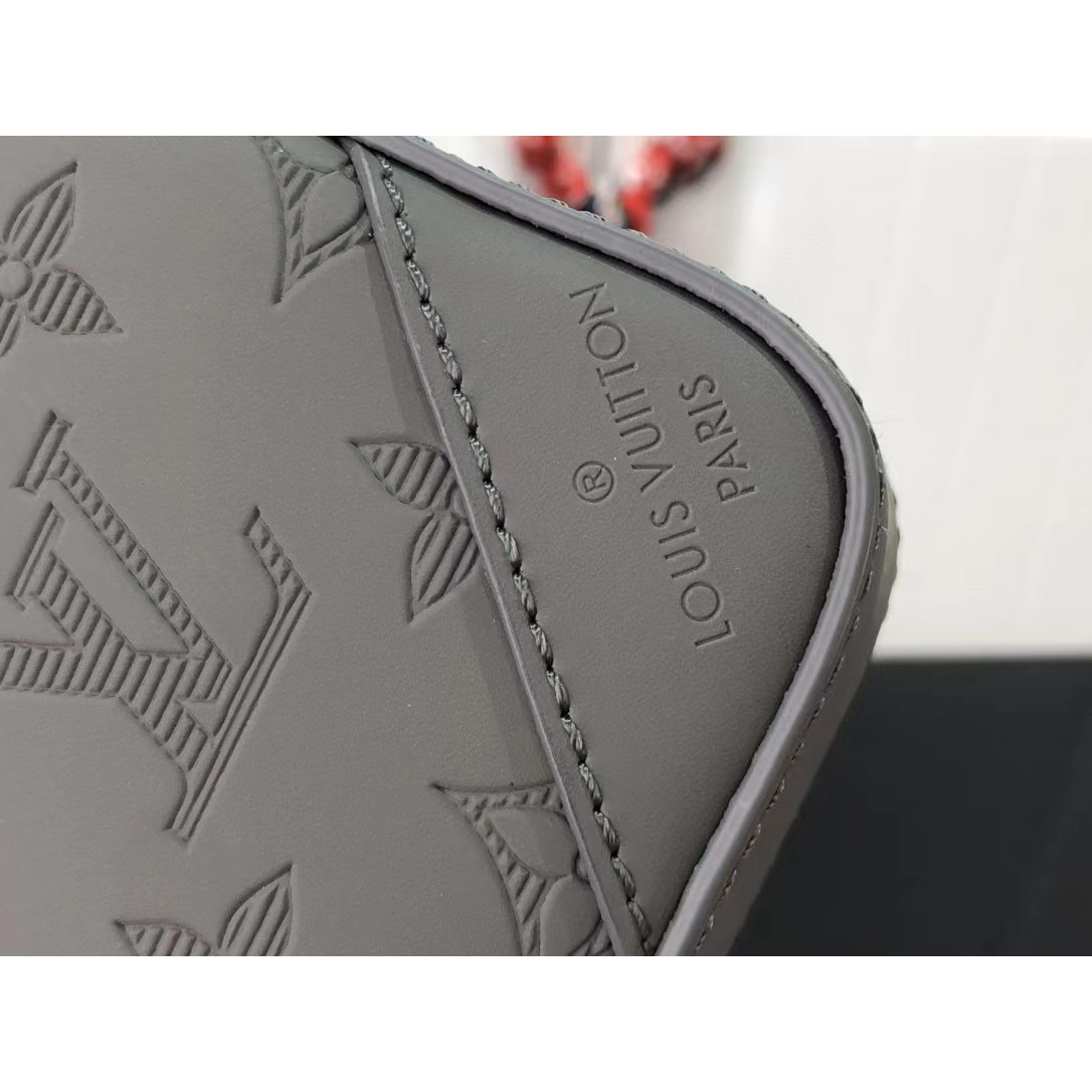 Louis Vuitton Duo Postman Bag(26 x 18.5 x 5CM） - DopestKickz