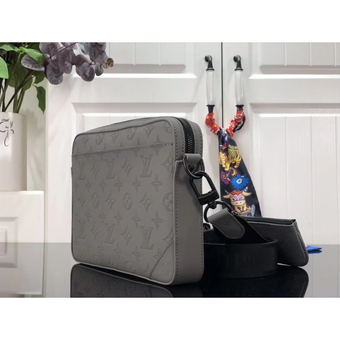 Louis Vuitton Duo Postman Bag(26 x 18.5 x 5CM） - DopestKickz
