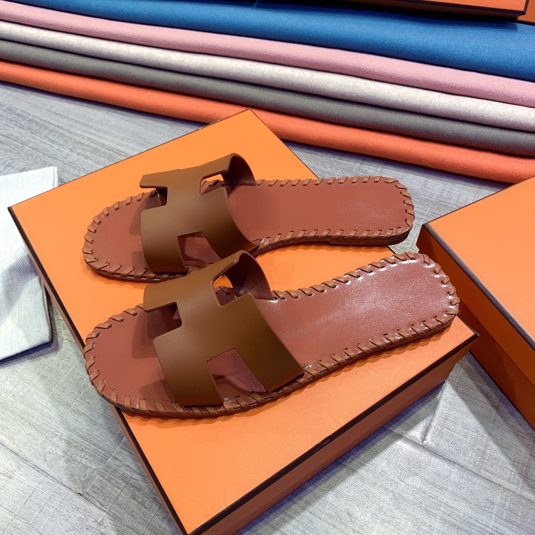 Hermes Leather Oran Sandals - DopestKickz