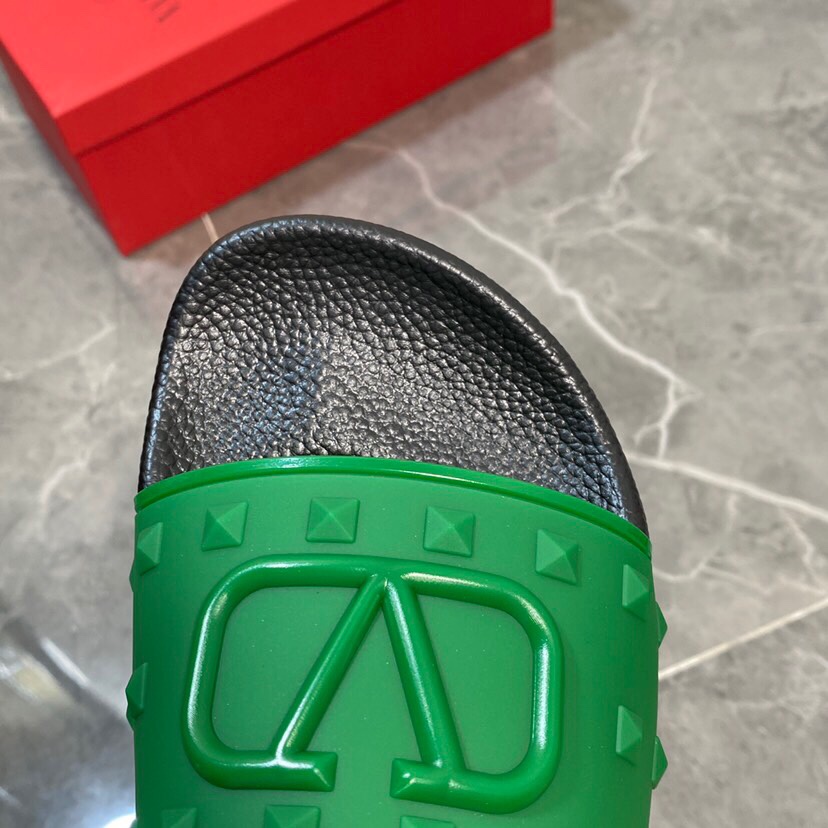 Valenti Garavani Summer V Logo Singature Sandal In Green - DopestKickz