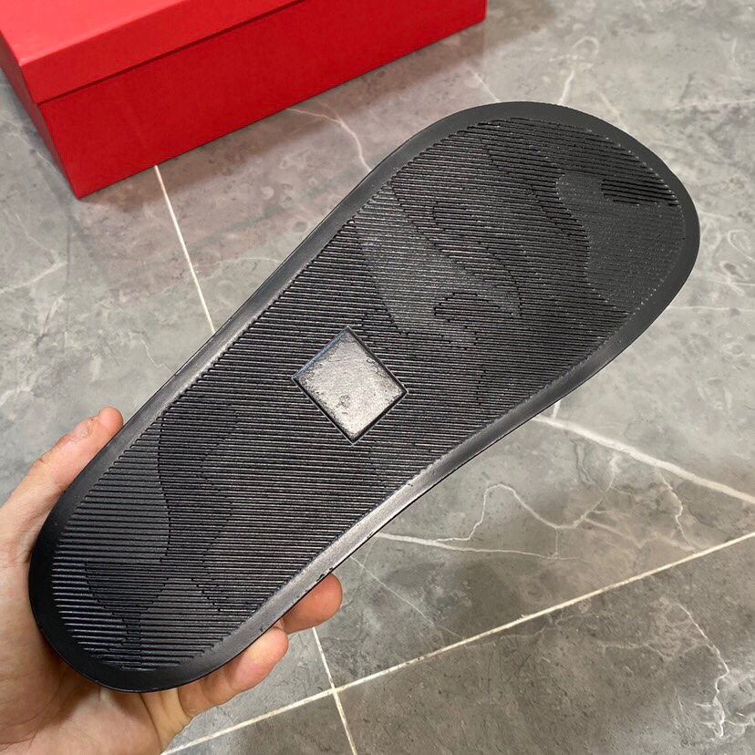 Valenti Garavani Summer V Logo Singature Sandal In Green - DopestKickz