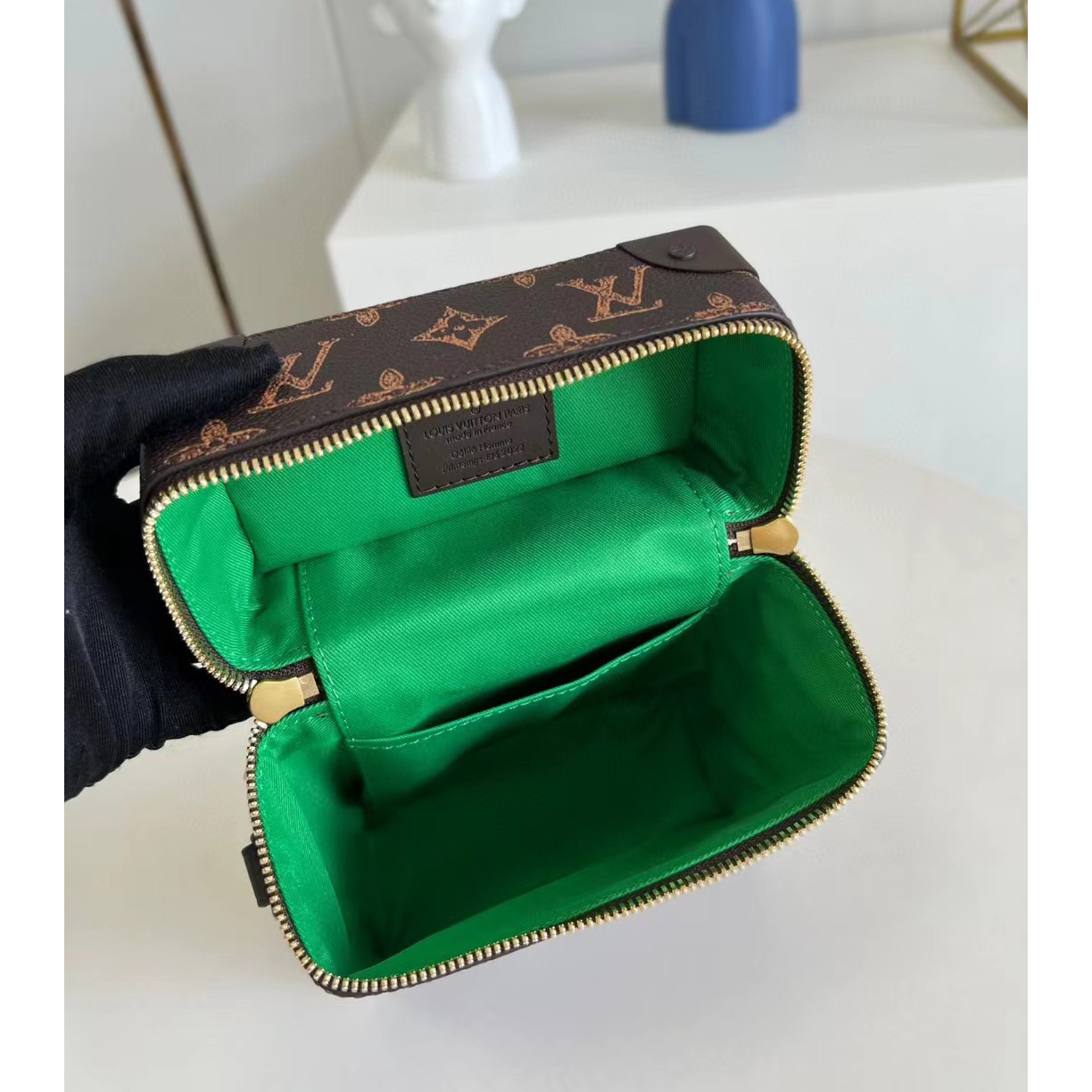 Louis Vuitton Vertical Box Trunk Handbag(15.5-22-7.5 CM) - DopestKickz