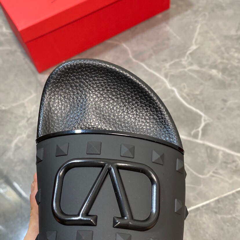 Valenti Garavani Summer V Logo Singature Sandal In Black - DopestKickz