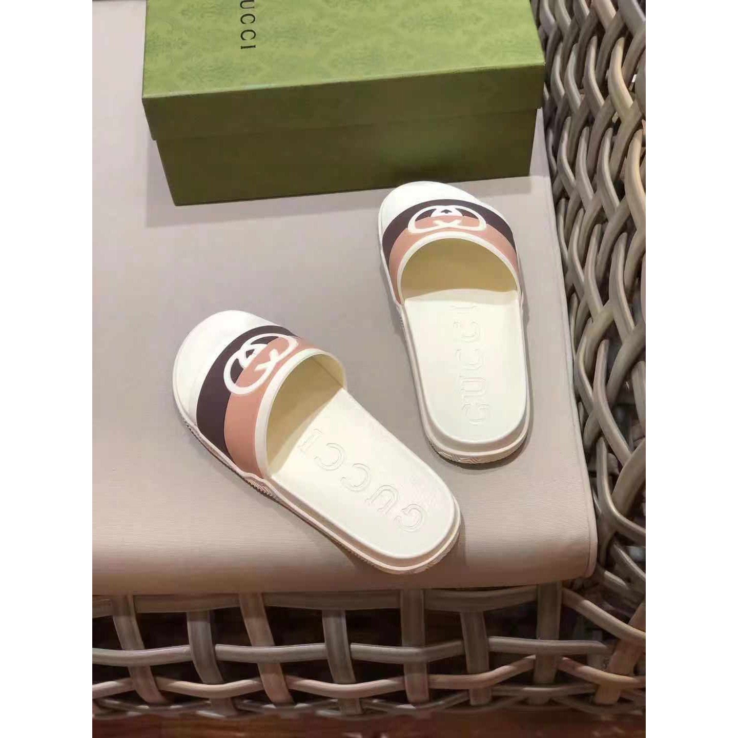 Gucci Men's Interlocking G Slide Sandal - DopestKickz