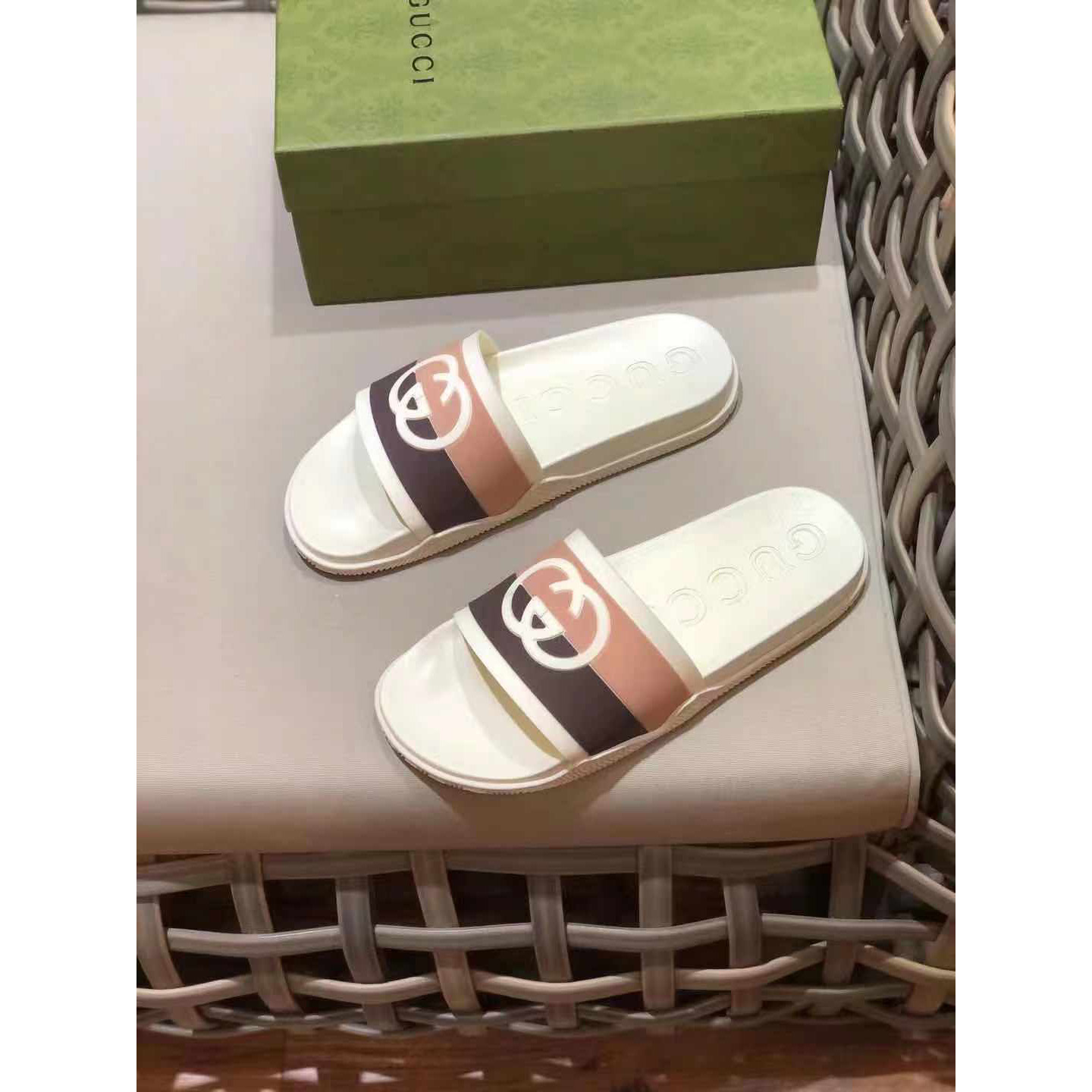 Gucci Men's Interlocking G Slide Sandal - DopestKickz