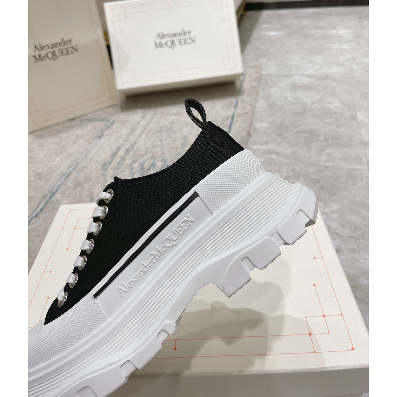 Alexander Mqueen Tread Slick Platform Low Sneakers - DopestKickz