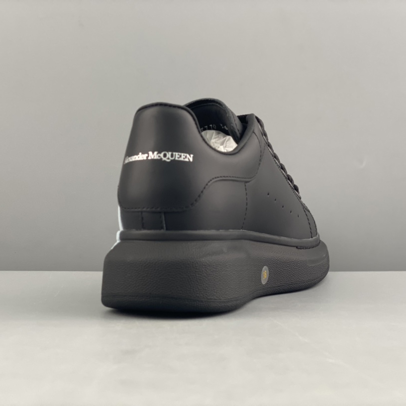 Alexander Mqueen Low-Top Sneakers     - DopestKickz