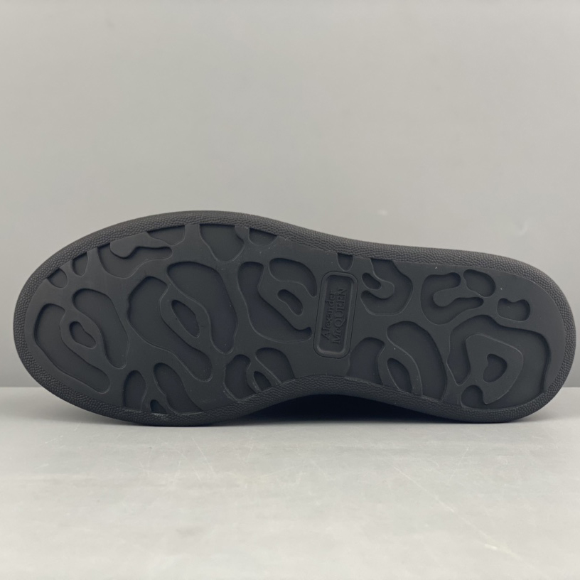 Alexander Mqueen Low-Top Sneakers     - DopestKickz