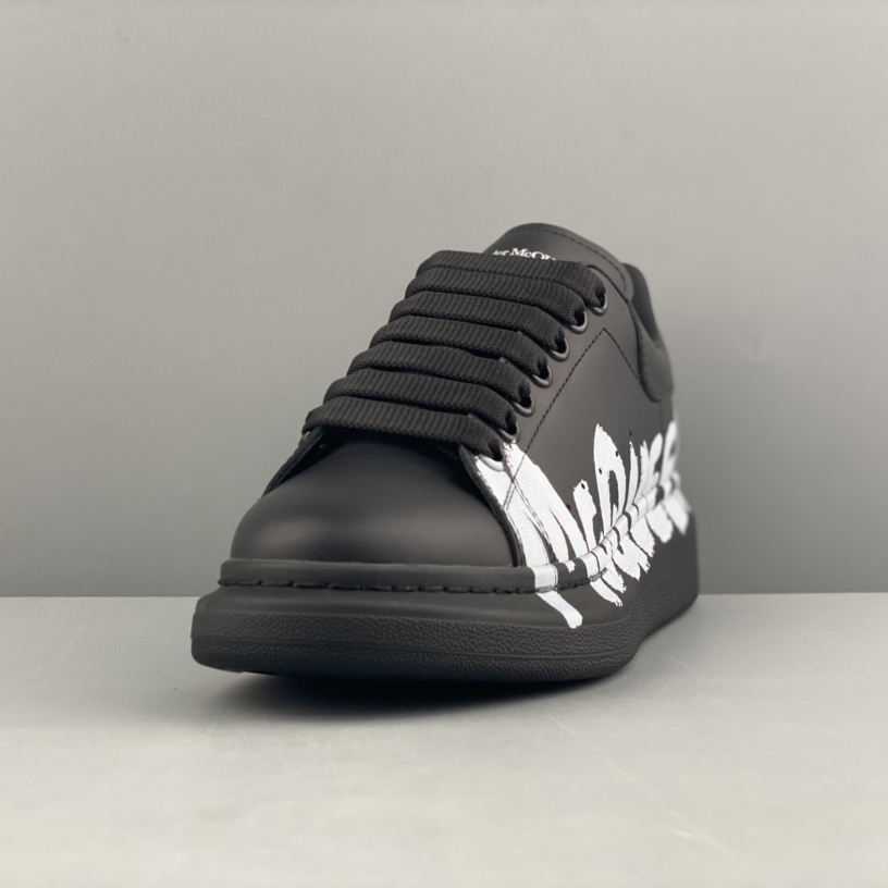 Alexander Mqueen Low-Top Sneakers     - DopestKickz
