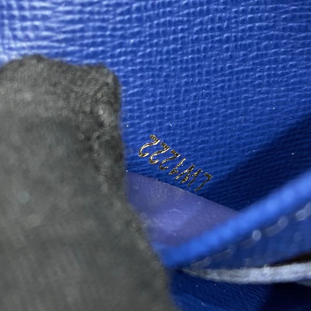 Louis Vuitton  Sarah Wallet（19.0 x 10.5 x 2.0cm） - DopestKickz