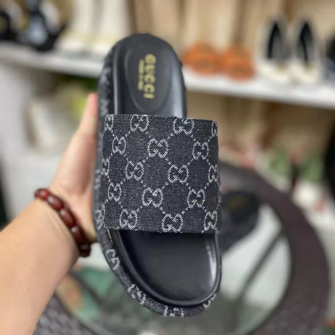 Gucci Women's Platform Slide Sandal - DopestKickz