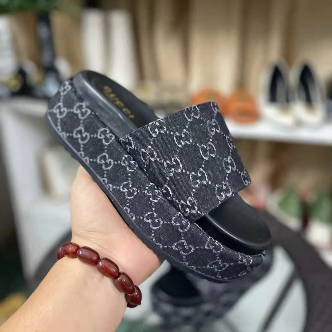 Gucci Women's Platform Slide Sandal - DopestKickz