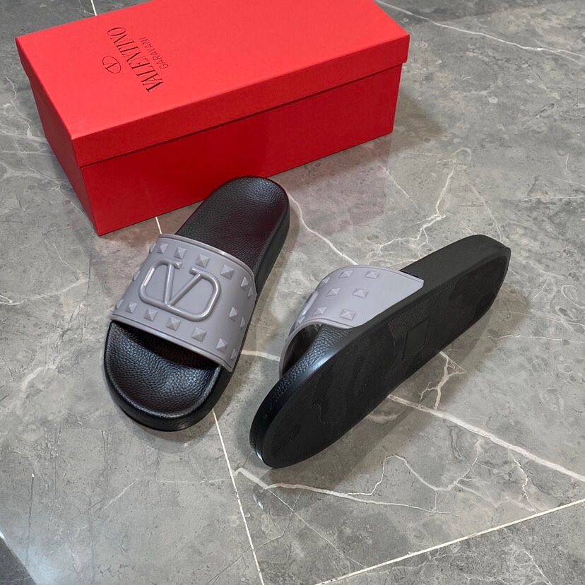 Valenti  Garavani Summer V Logo Singature Sandal In Grey - DopestKickz