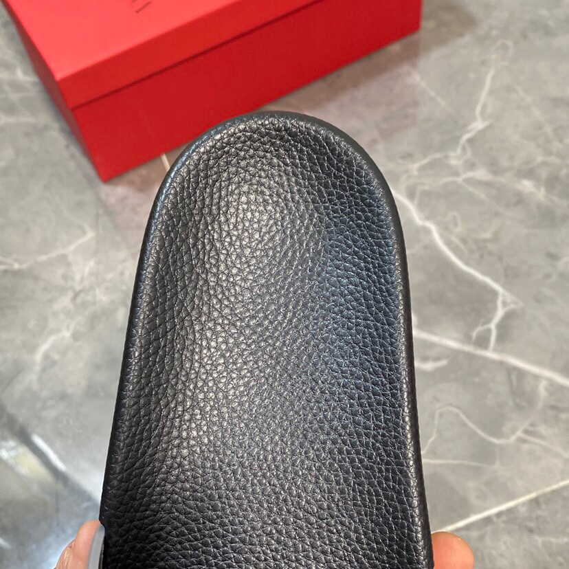 Valenti  Garavani Summer V Logo Singature Sandal In Grey - DopestKickz