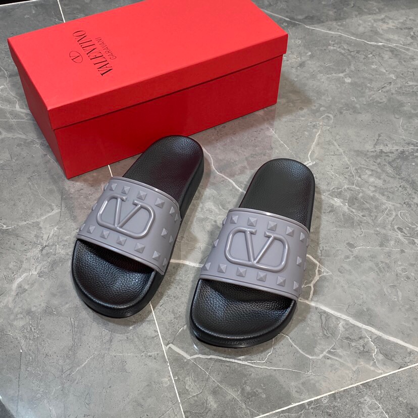 Valenti  Garavani Summer V Logo Singature Sandal In Grey - DopestKickz