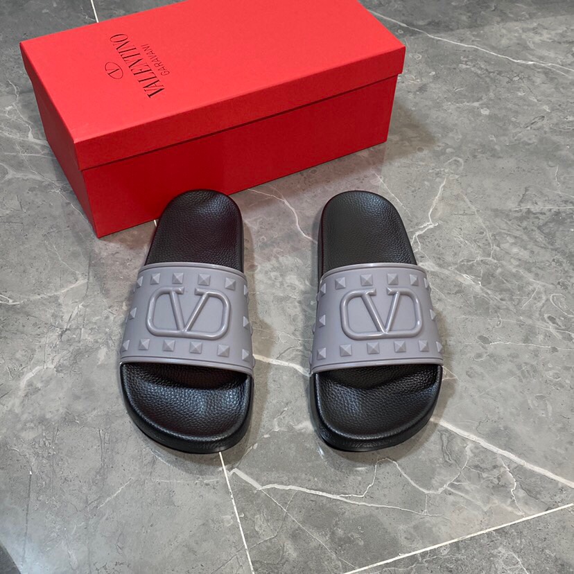 Valenti  Garavani Summer V Logo Singature Sandal In Grey - DopestKickz