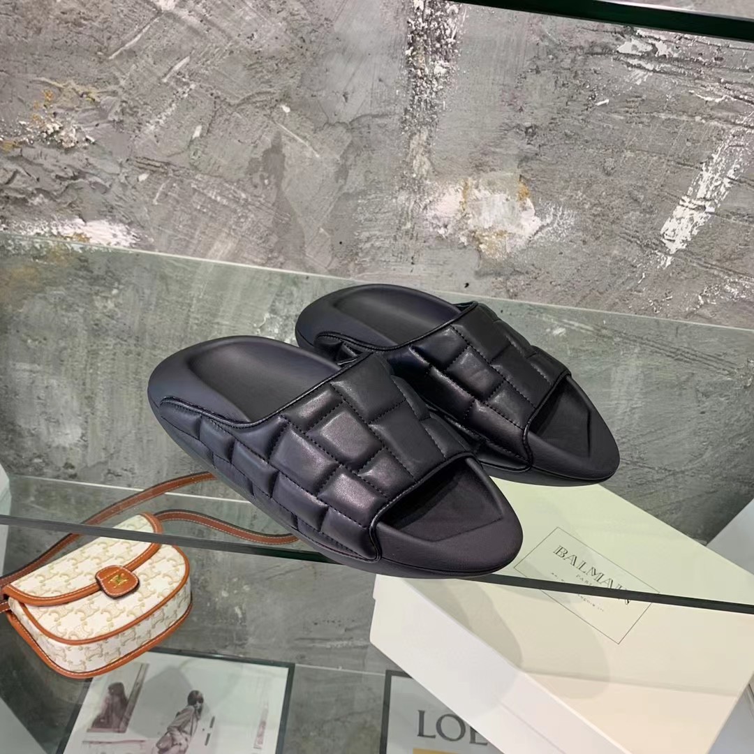 Balmain B-IT Quilted Leather Slides - DopestKickz