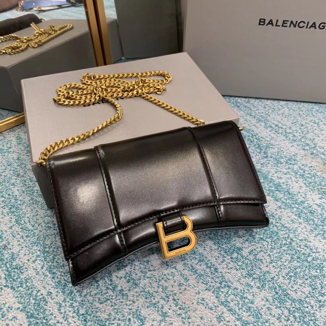 Balenciaga Hourglass Wallet On Chain (19.5-12-5cm) - DopestKickz