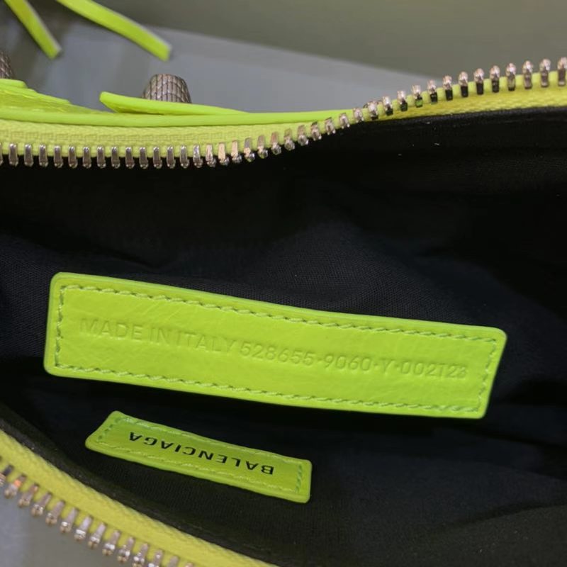 Balenciaga Le Cagole Shoulder Bag(26-12-6cm) - DopestKickz