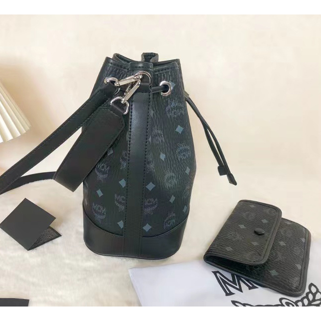MCM Dessau Drawstring Bag (35-30-17.5CM) - DopestKickz