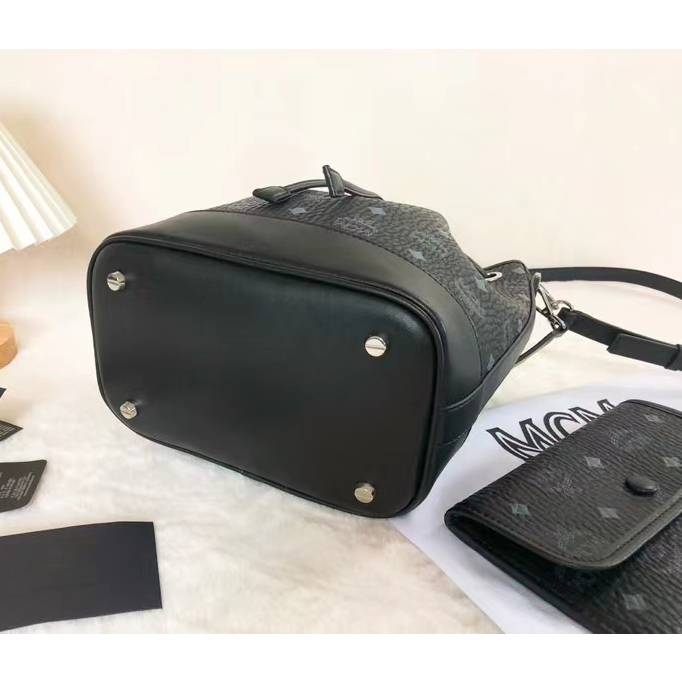 MCM Dessau Drawstring Bag (35-30-17.5CM) - DopestKickz