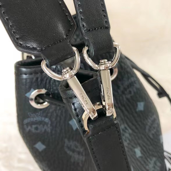 MCM Dessau Drawstring Bag (35-30-17.5CM) - DopestKickz