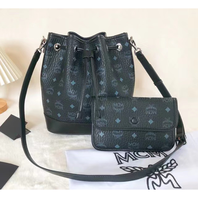 MCM Dessau Drawstring Bag (35-30-17.5CM) - DopestKickz