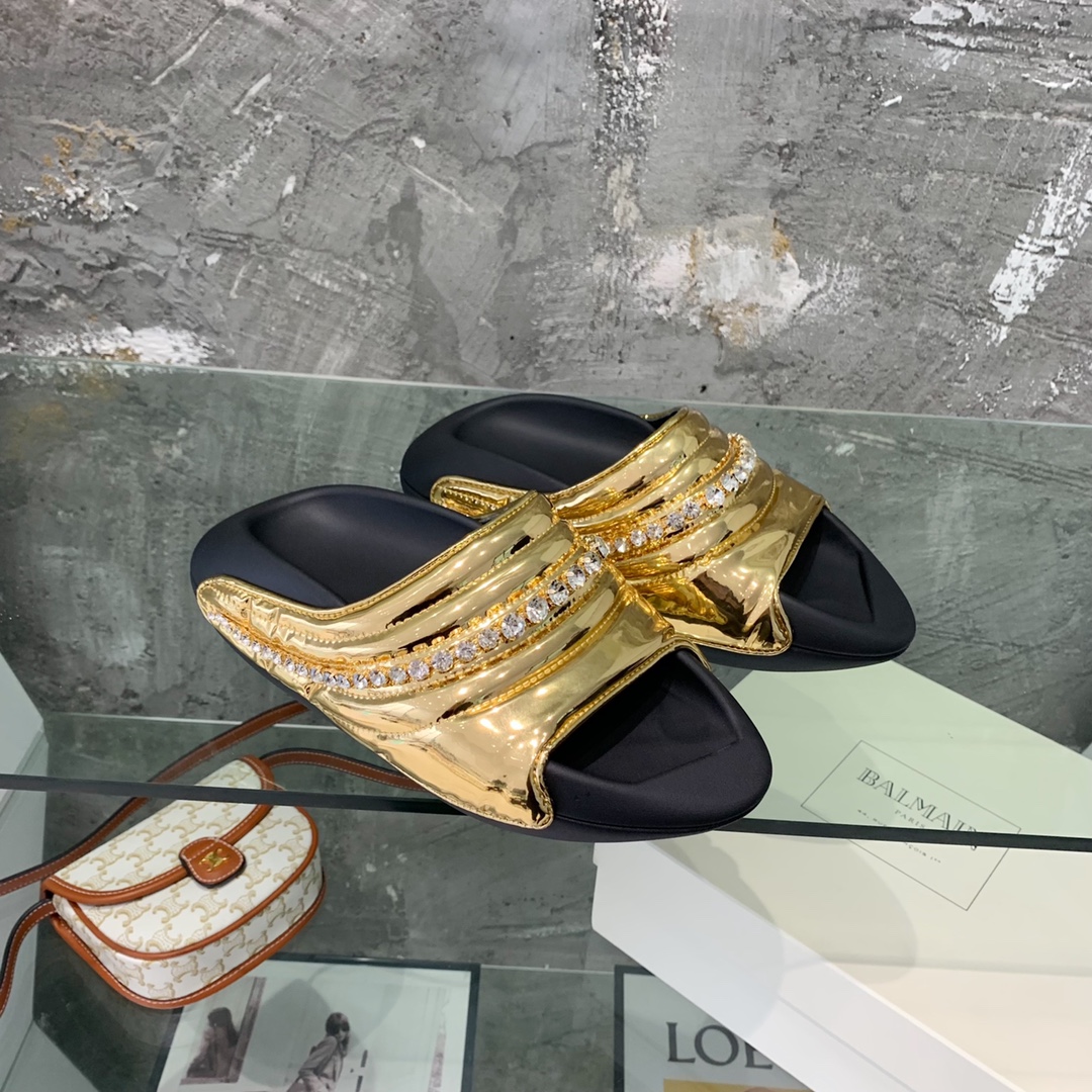 Balmain B-It-Puffy Slides - DopestKickz