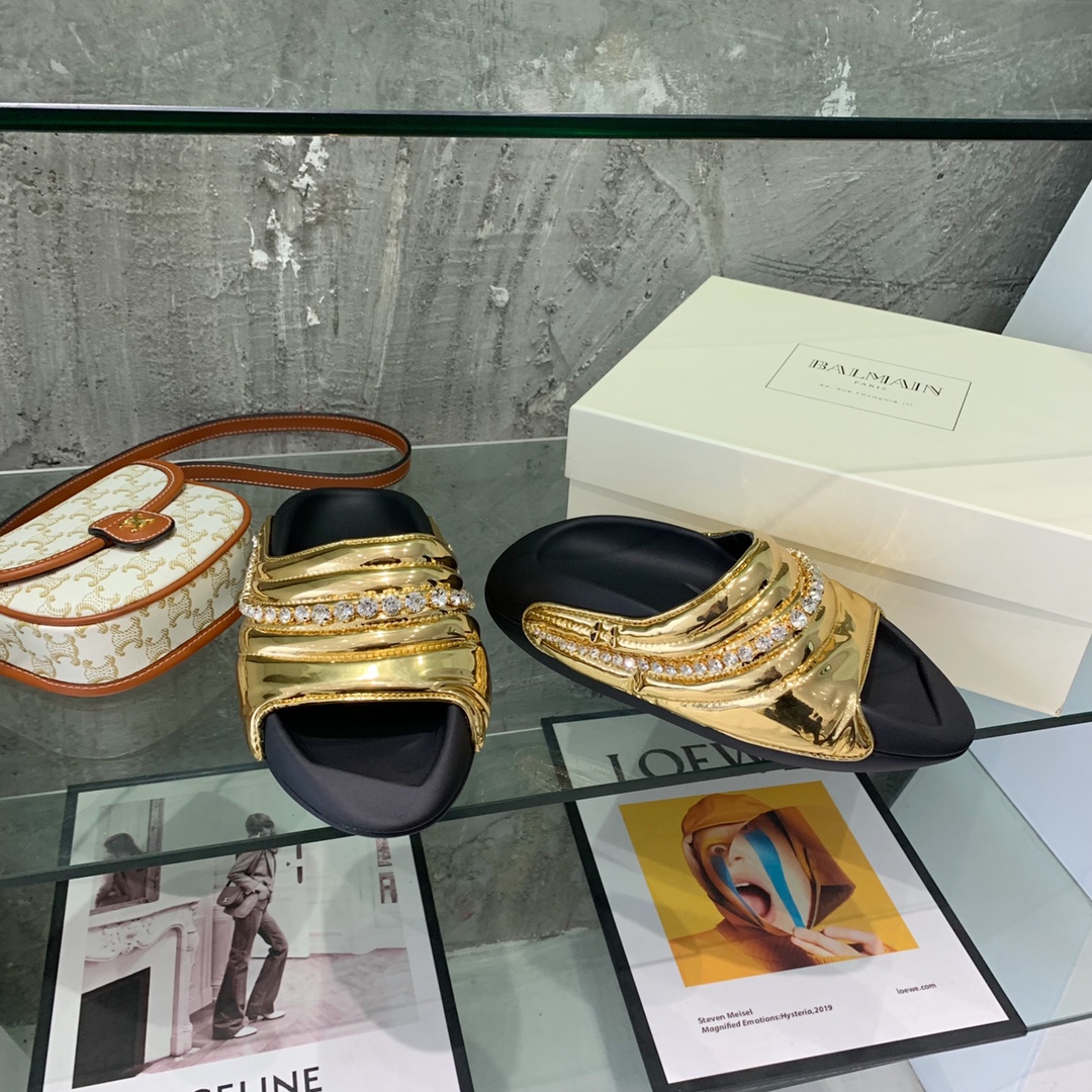 Balmain B-It-Puffy Slides - DopestKickz