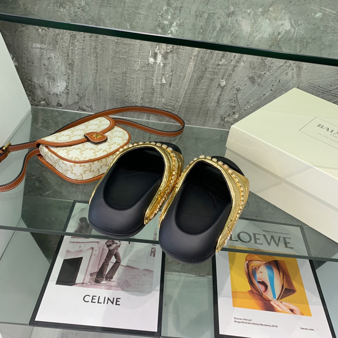 Balmain B-It-Puffy Slides - DopestKickz