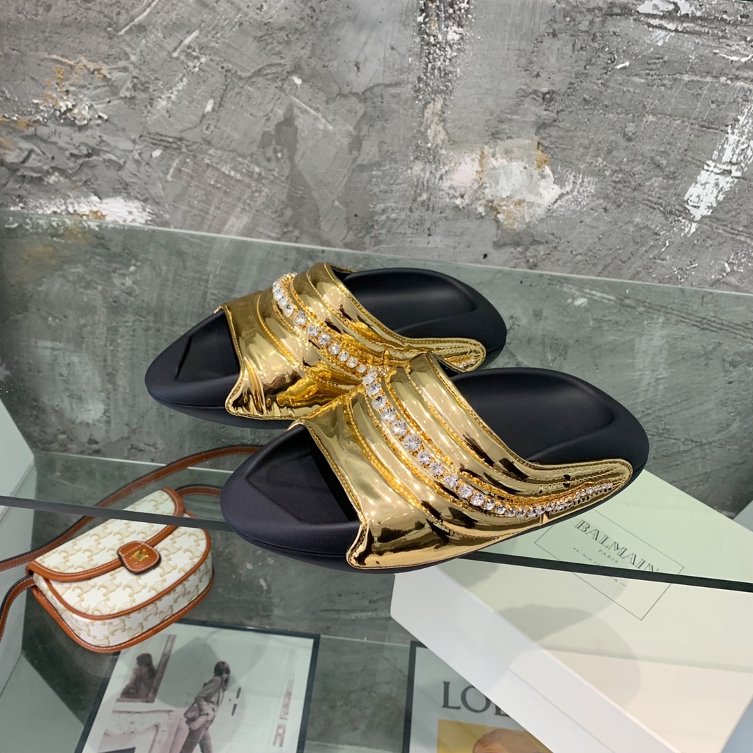 Balmain B-It-Puffy Slides - DopestKickz