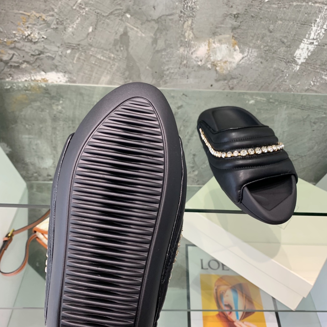 Balmain B-It-Puffy Slides - DopestKickz