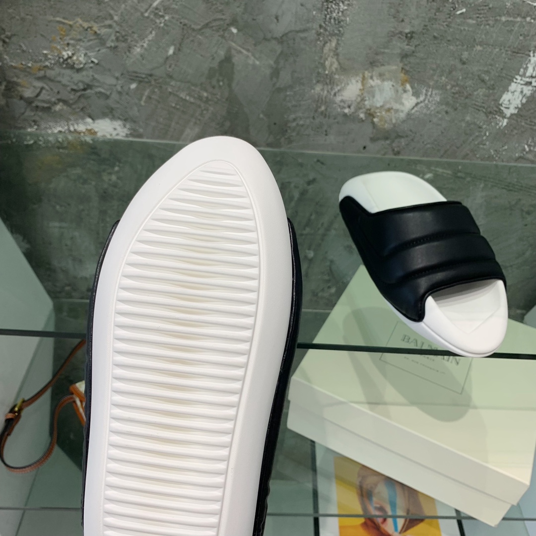 Balmain B-It-Puffy Slides - DopestKickz