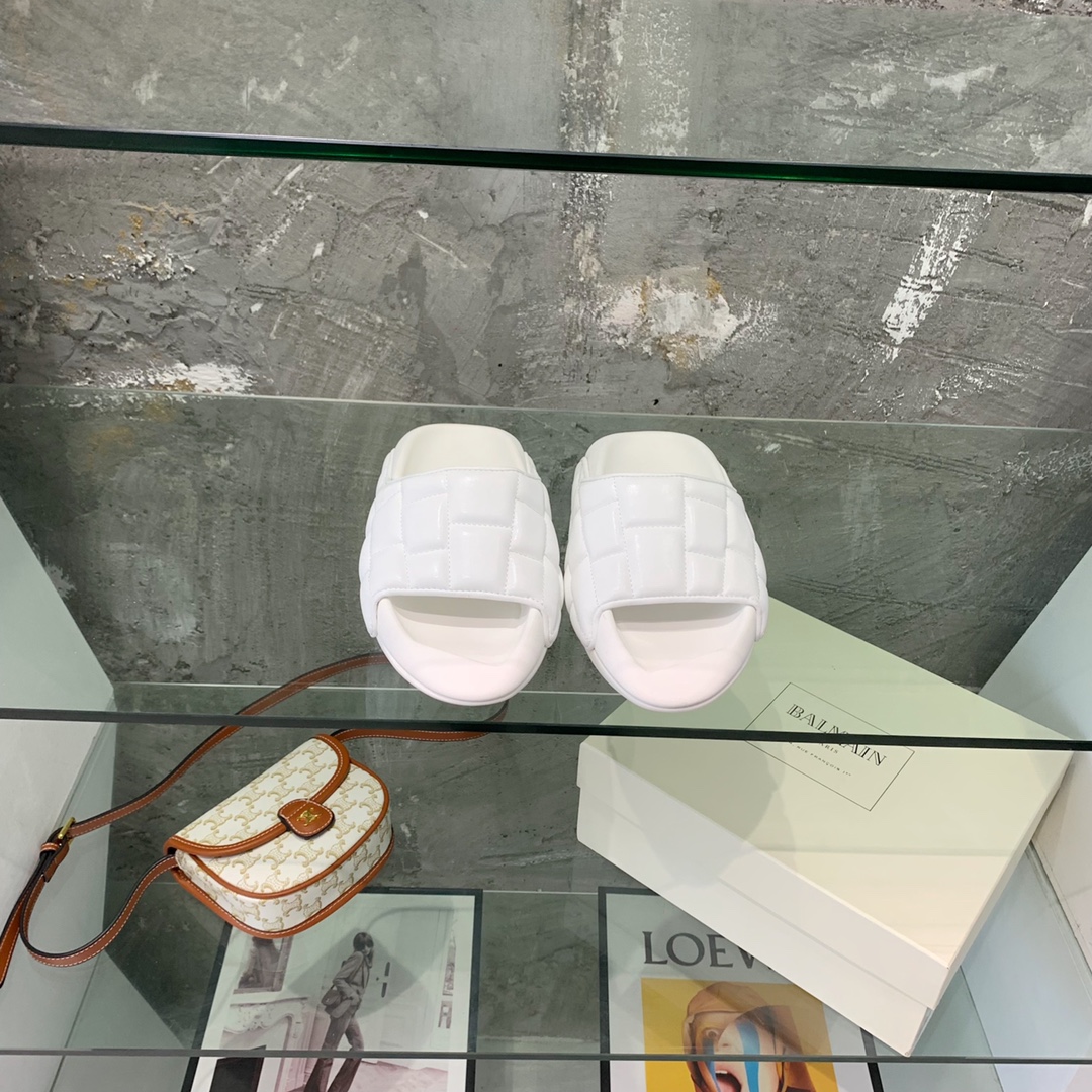Balmain B-IT Quilted Leather Slides - DopestKickz