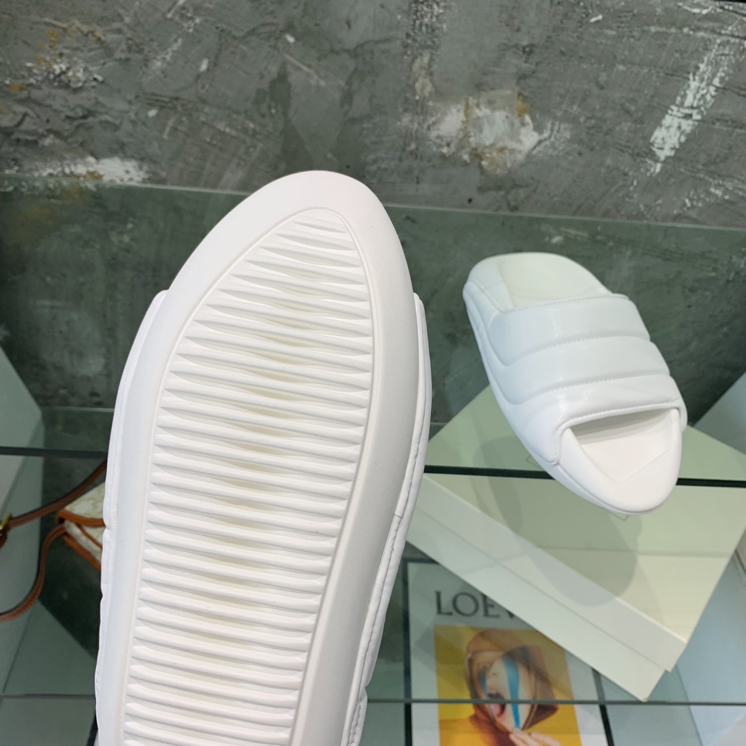 Balmain B-It-Puffy Slides - DopestKickz