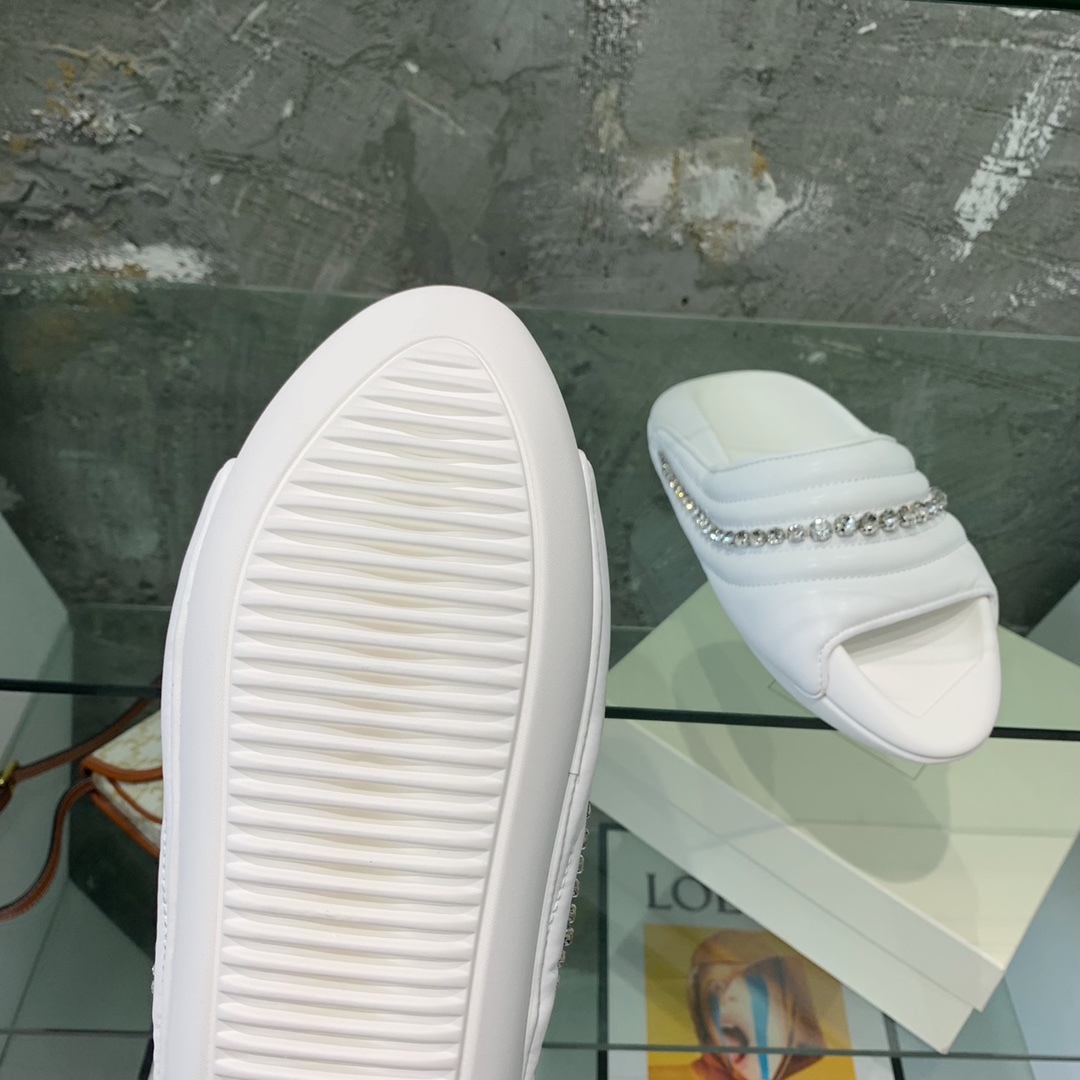 Balmain B-It-Puffy Slides - DopestKickz