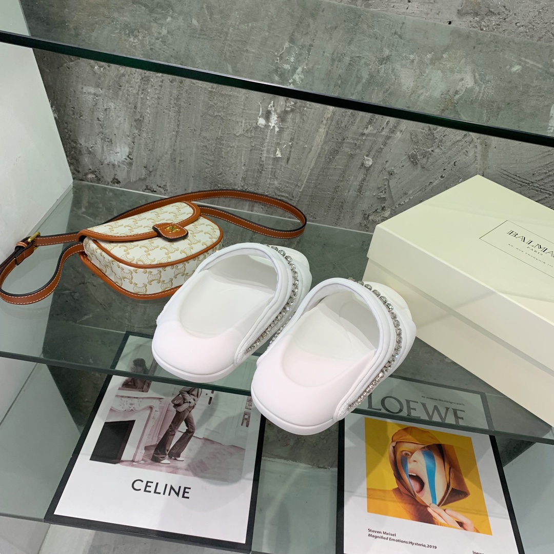 Balmain B-It-Puffy Slides - DopestKickz