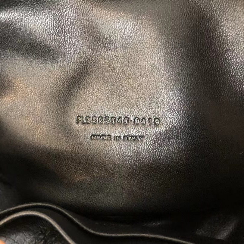 Saint Laurent Black Leather Shoulder Bag (19-10.5-5CM) - DopestKickz