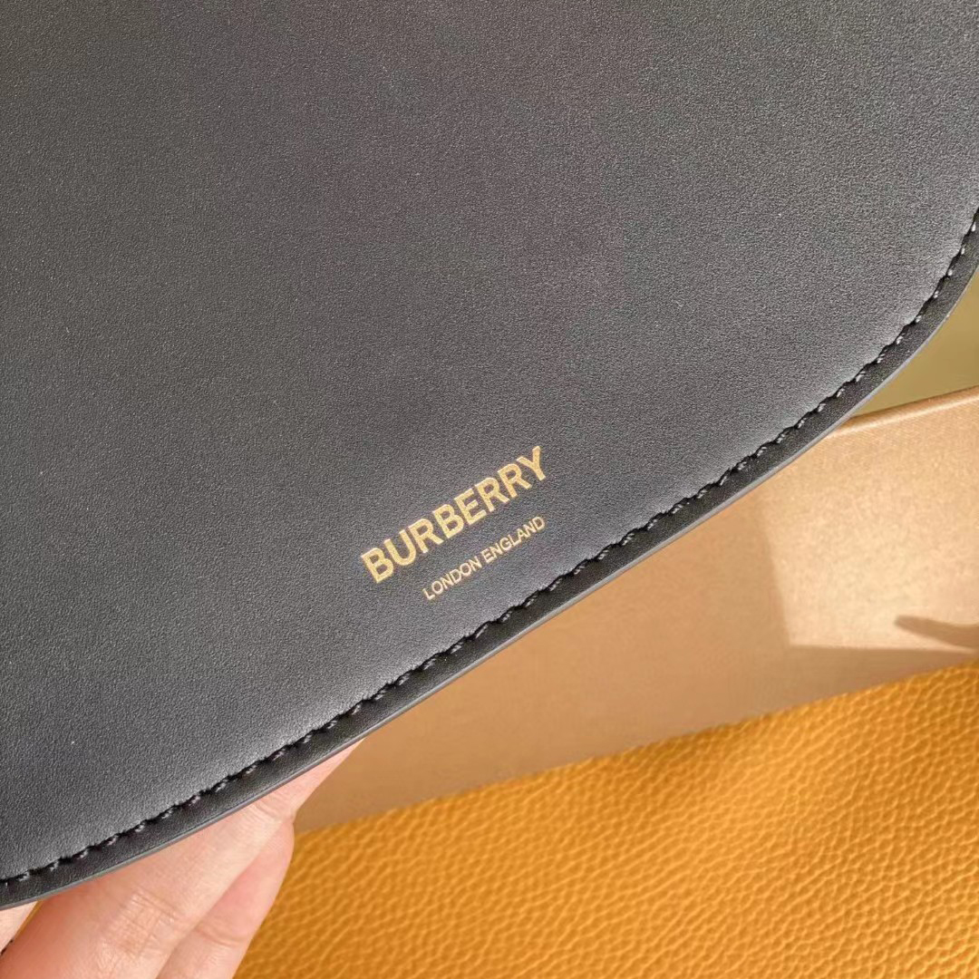 Burberry Olyma Shoulder Bag(26-15-5.5cm) - DopestKickz