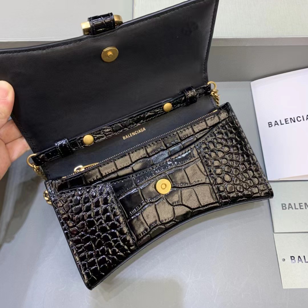 Balenciaga Hourglass Wallet On Chain (19.5-12-5cm) - DopestKickz