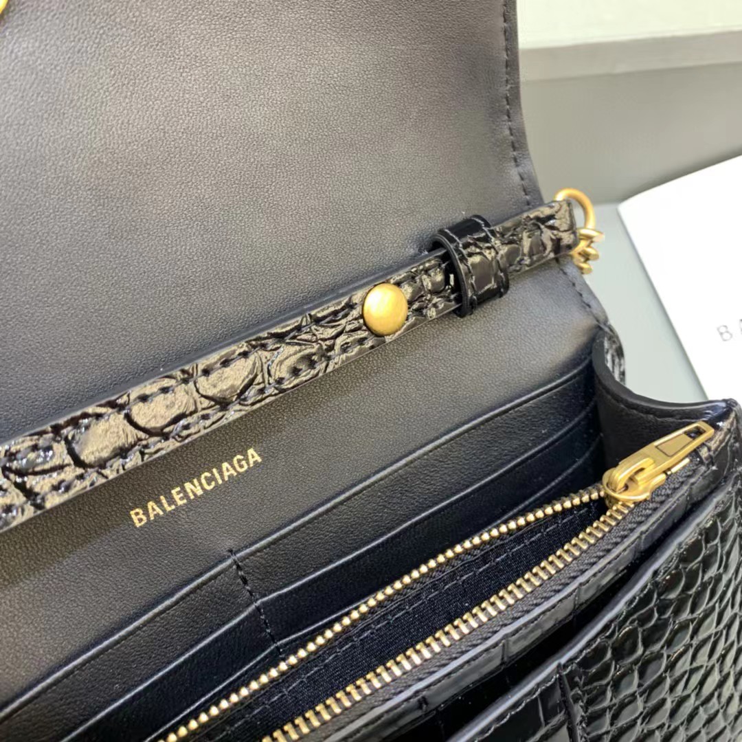 Balenciaga Hourglass Wallet On Chain (19.5-12-5cm) - DopestKickz