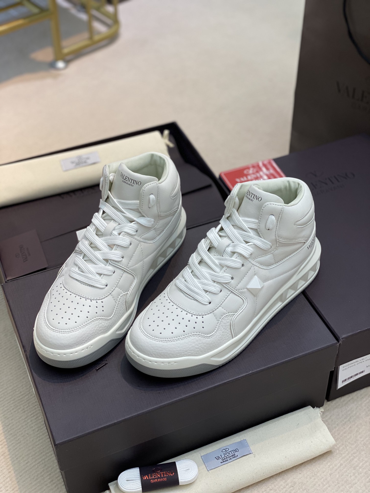 Valenti One Stud Mid-Top Nappa Sneaker - DopestKickz