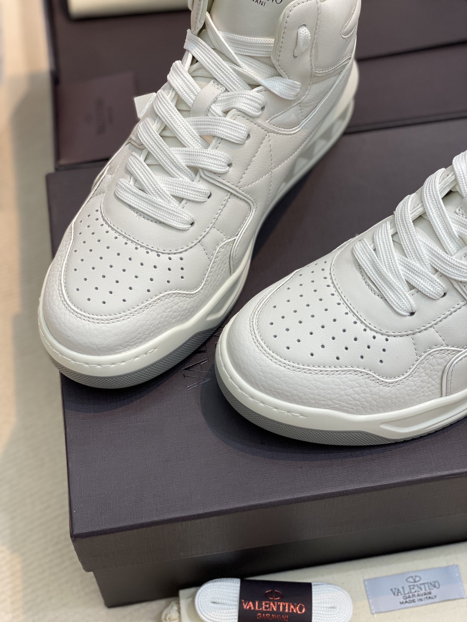 Valenti One Stud Mid-Top Nappa Sneaker - DopestKickz