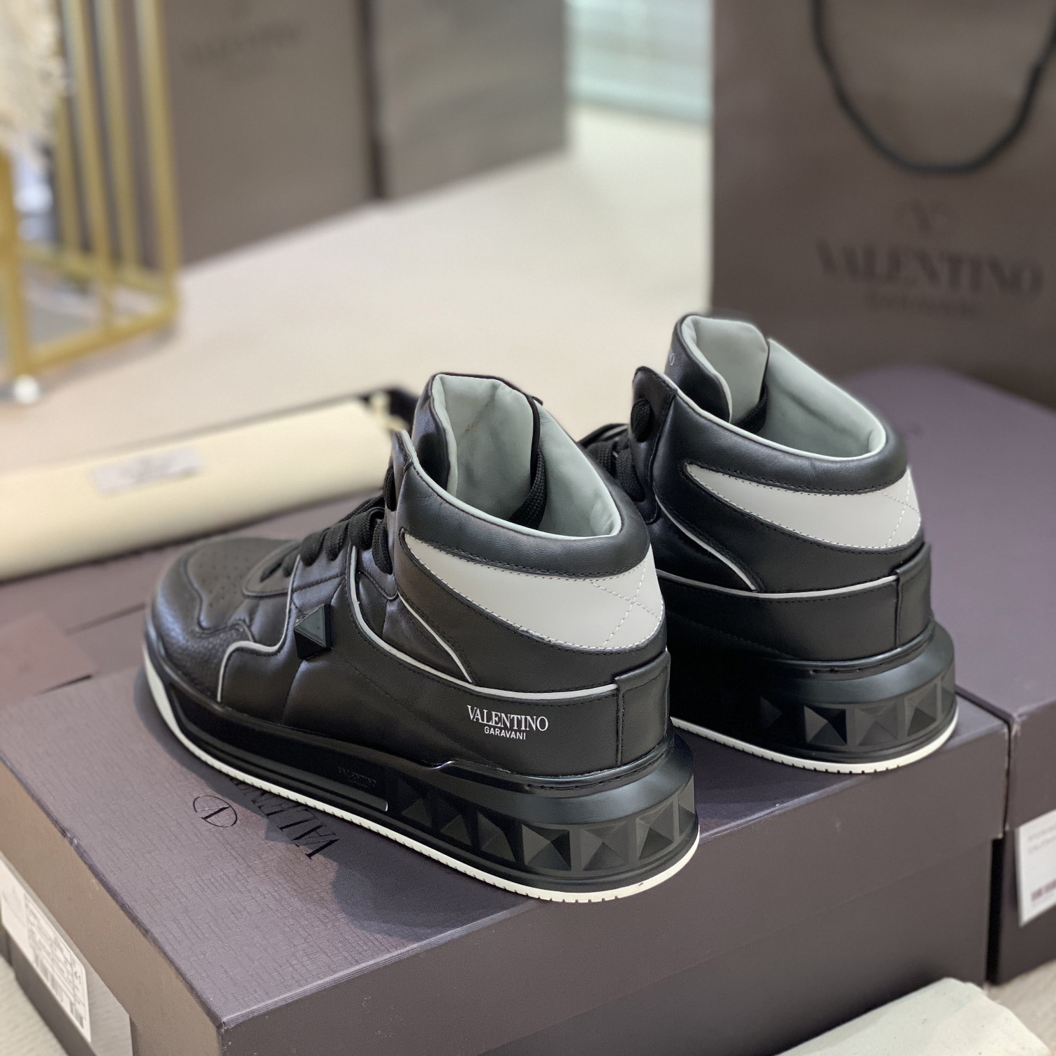 Valenti One Stud Mid-Top Nappa Sneaker - DopestKickz