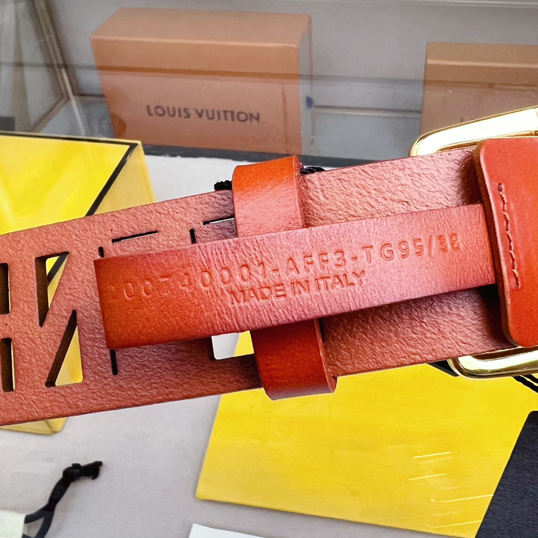 Fendi Leather Belt  - DopestKickz