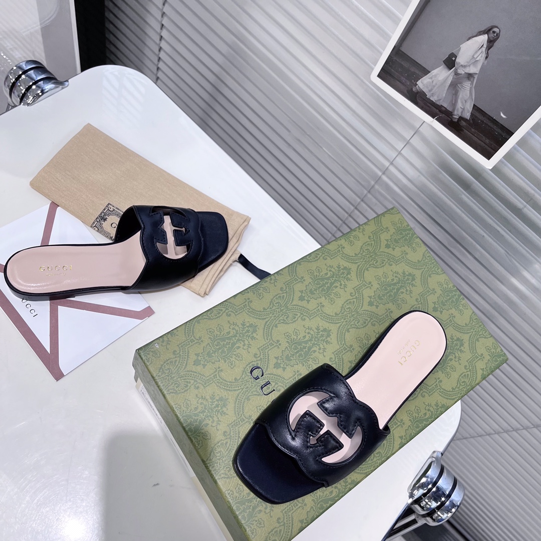 Gucci Women's GG Slide Sandal - DopestKickz