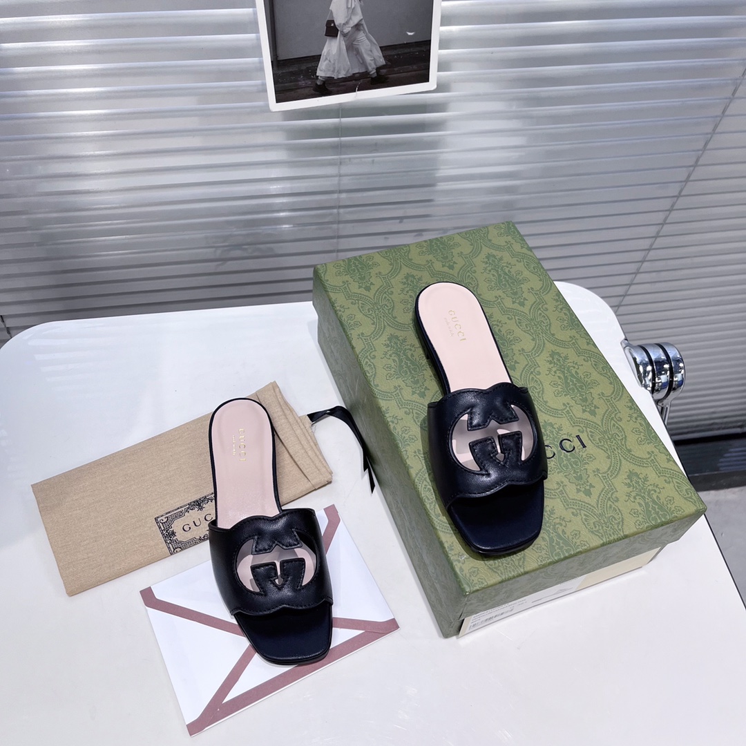 Gucci Women's GG Slide Sandal - DopestKickz