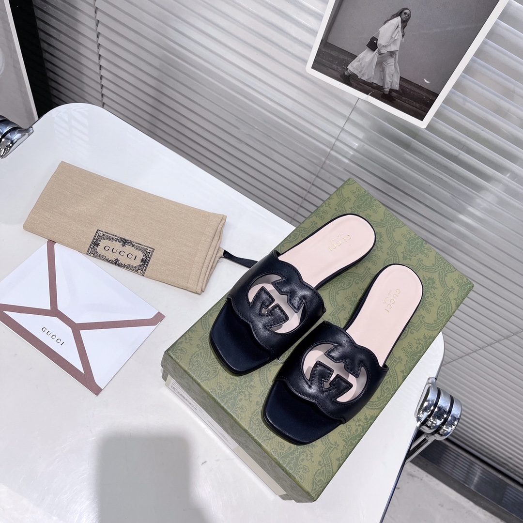 Gucci Women's GG Slide Sandal - DopestKickz