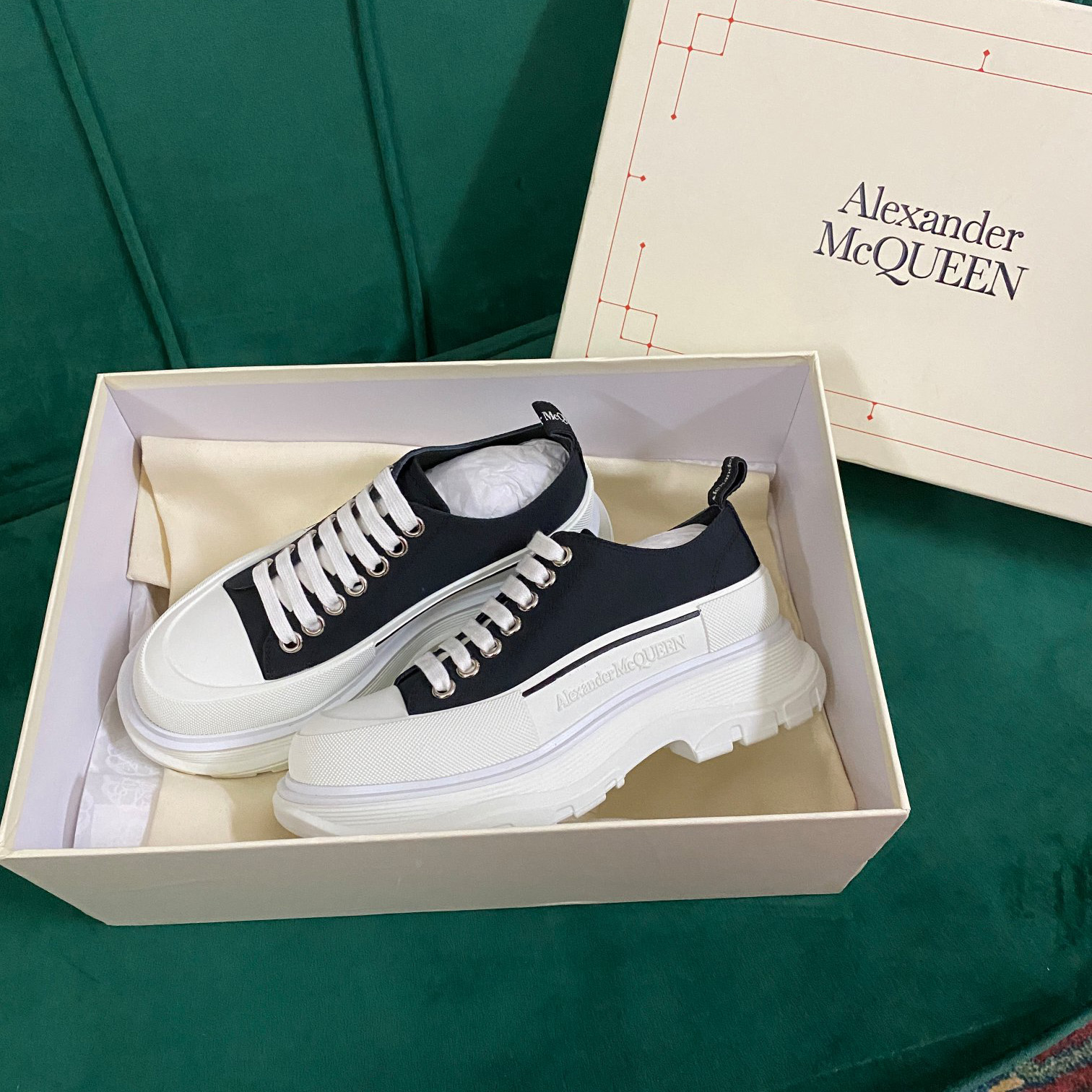 Alexander Mqueen Tread Slick Lace Up in Black/white - DopestKickz