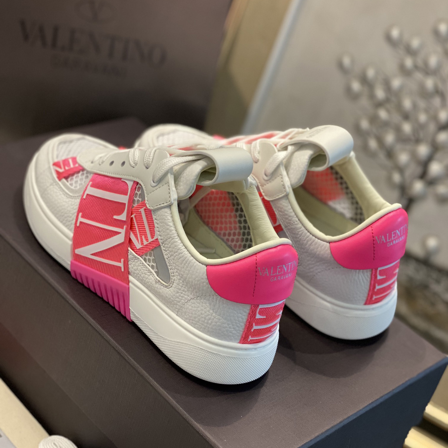 Valenti Low-Top Calfskin And Mesh VL7N Sneaker With Bands - DopestKickz